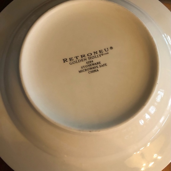 Holiday Soup/Cereal Bowl “Golden Holly” - Picture 3 of 3